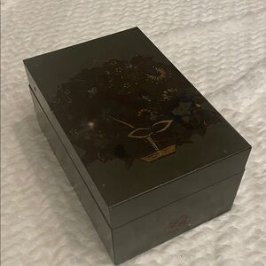 Dark green  Floral pattern metal  Decorative Box